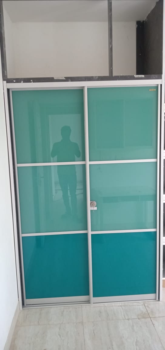 hettich-hafele-salice-aristo-godrej-saint-gobain-lacquer-glass-wardrobe-designs-dealers-manufacturers-in-gurgaon-gurugram-india